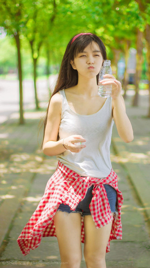 开云网页版登录入口-后腰横移覆盖范围是否成为新一代战术核心评判，腰部后倾