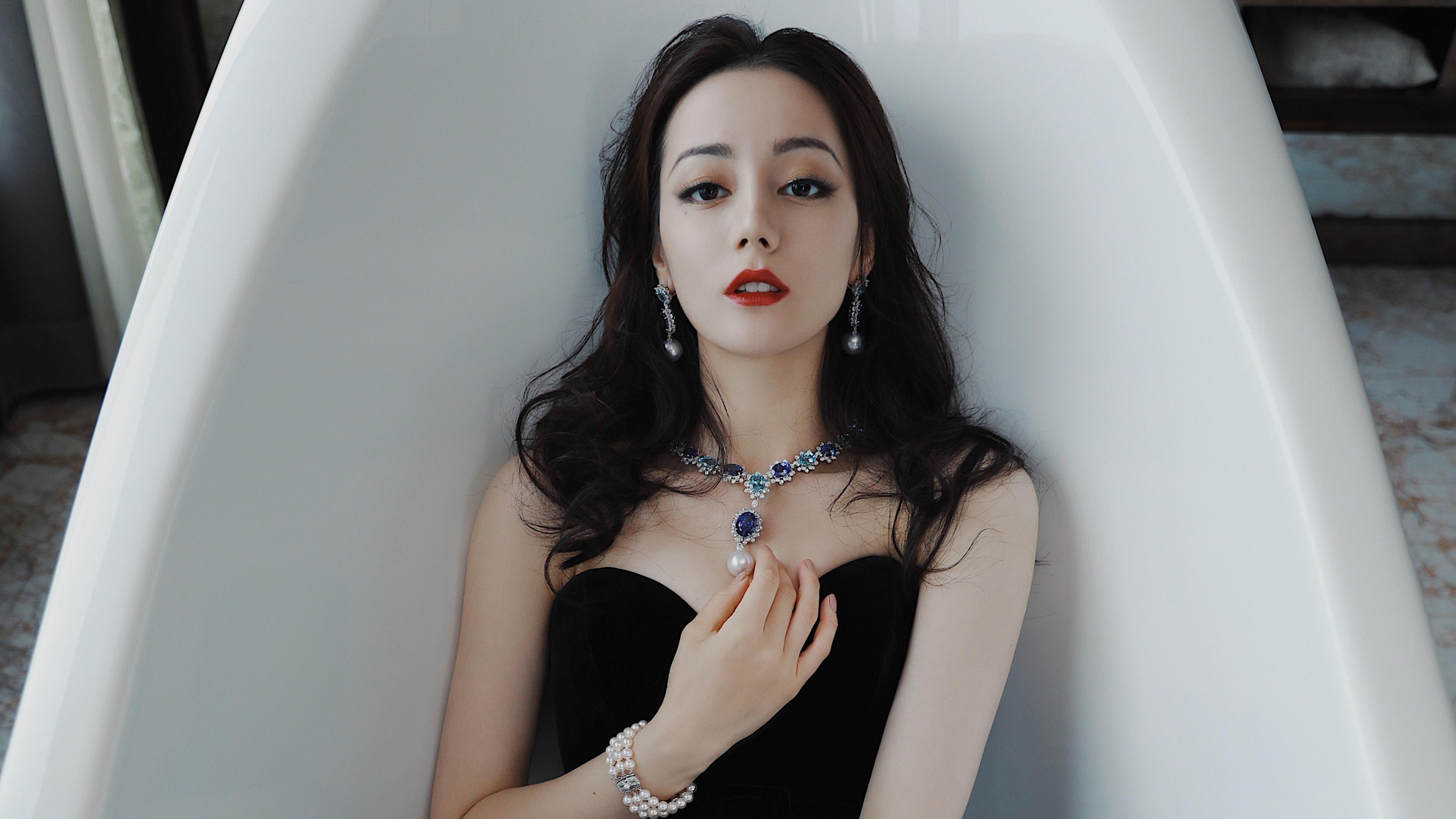 开云官网登录-中国足球职业俱乐部转会市场活动频繁，中国足球转会规定