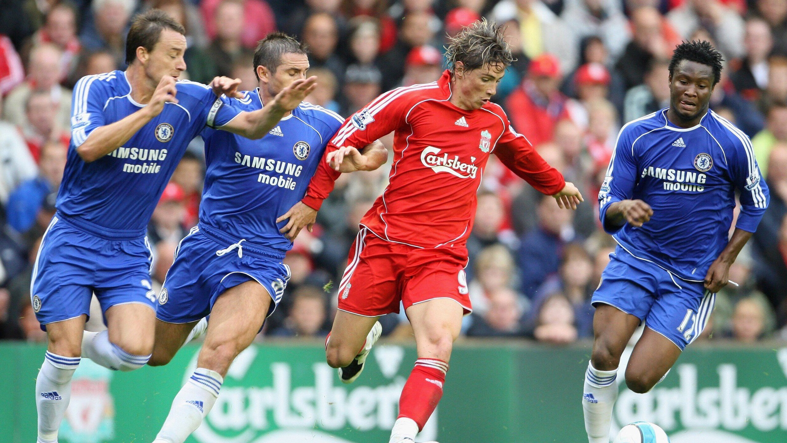 “詹姆斯30+10，火热话题引发网友热议”，詹姆斯03到10战绩